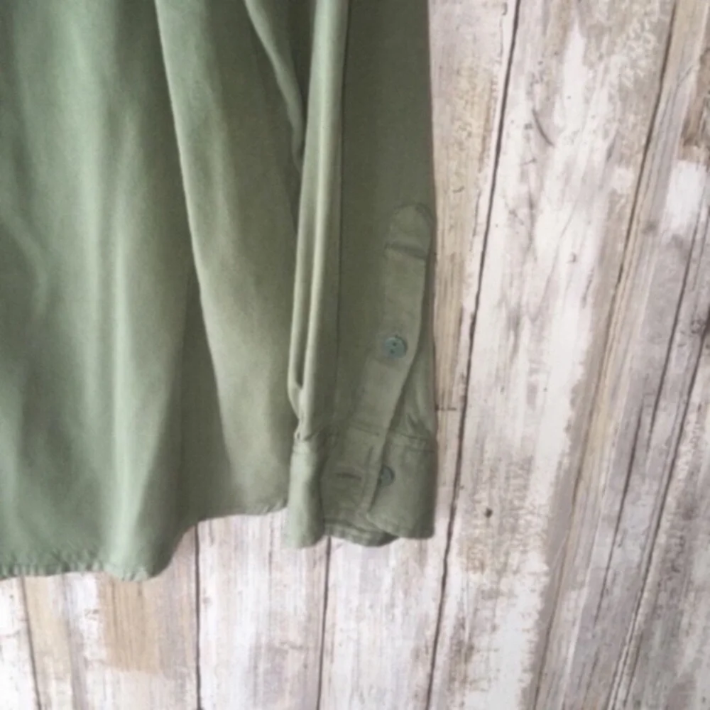 H&M Green Button Down - Picture 3 of 5